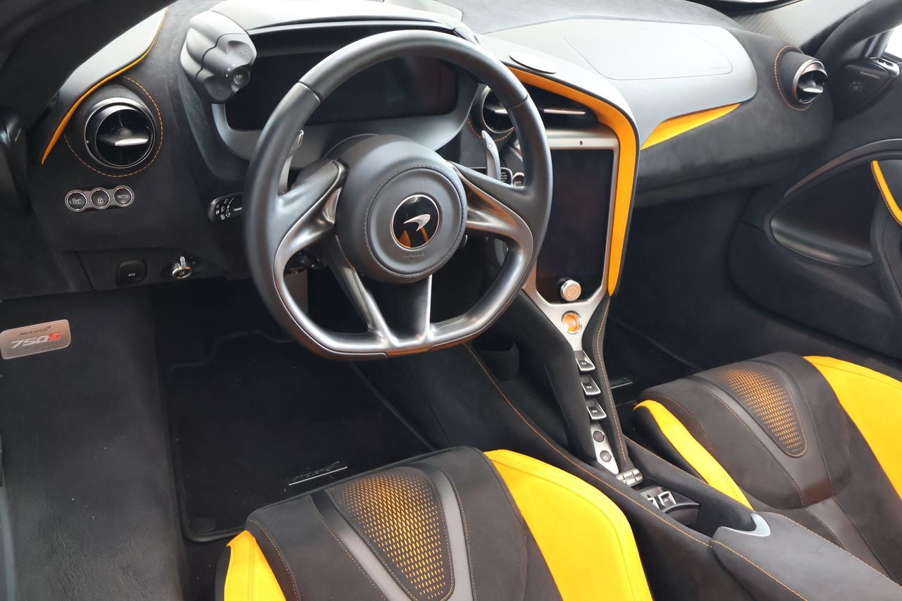 2025 McLaren 750S Spider