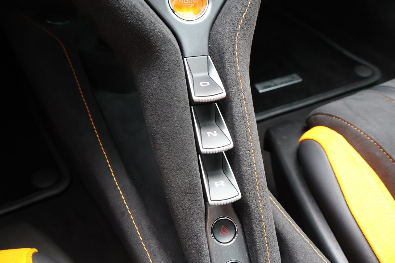 2025 McLaren 750S Spider
