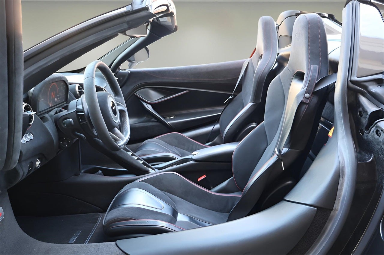 2020 McLaren 720S Base