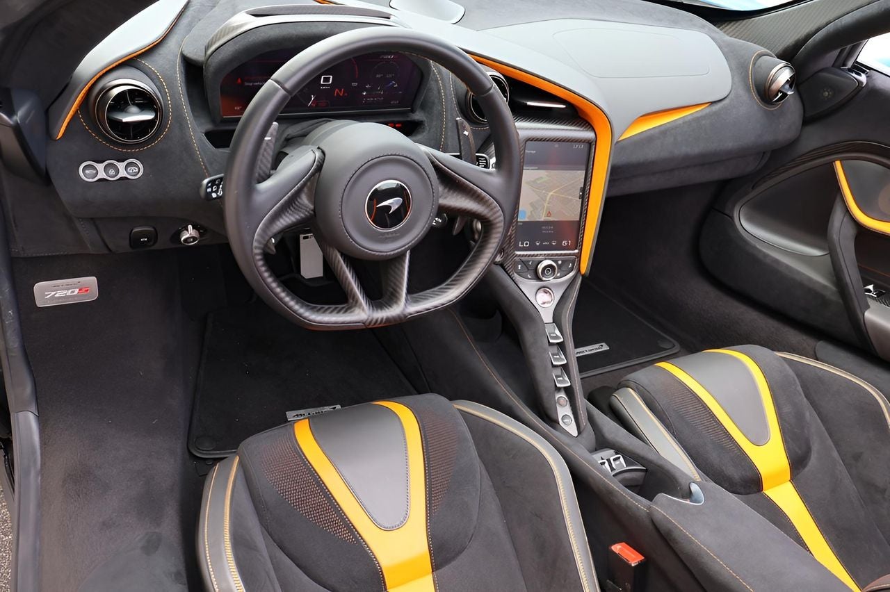 2022 McLaren 720S Performance