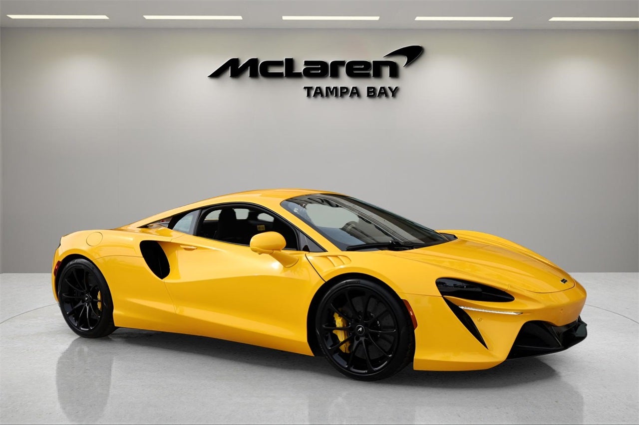 2026 McLaren Artura Base