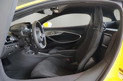 2026 McLaren Artura Base