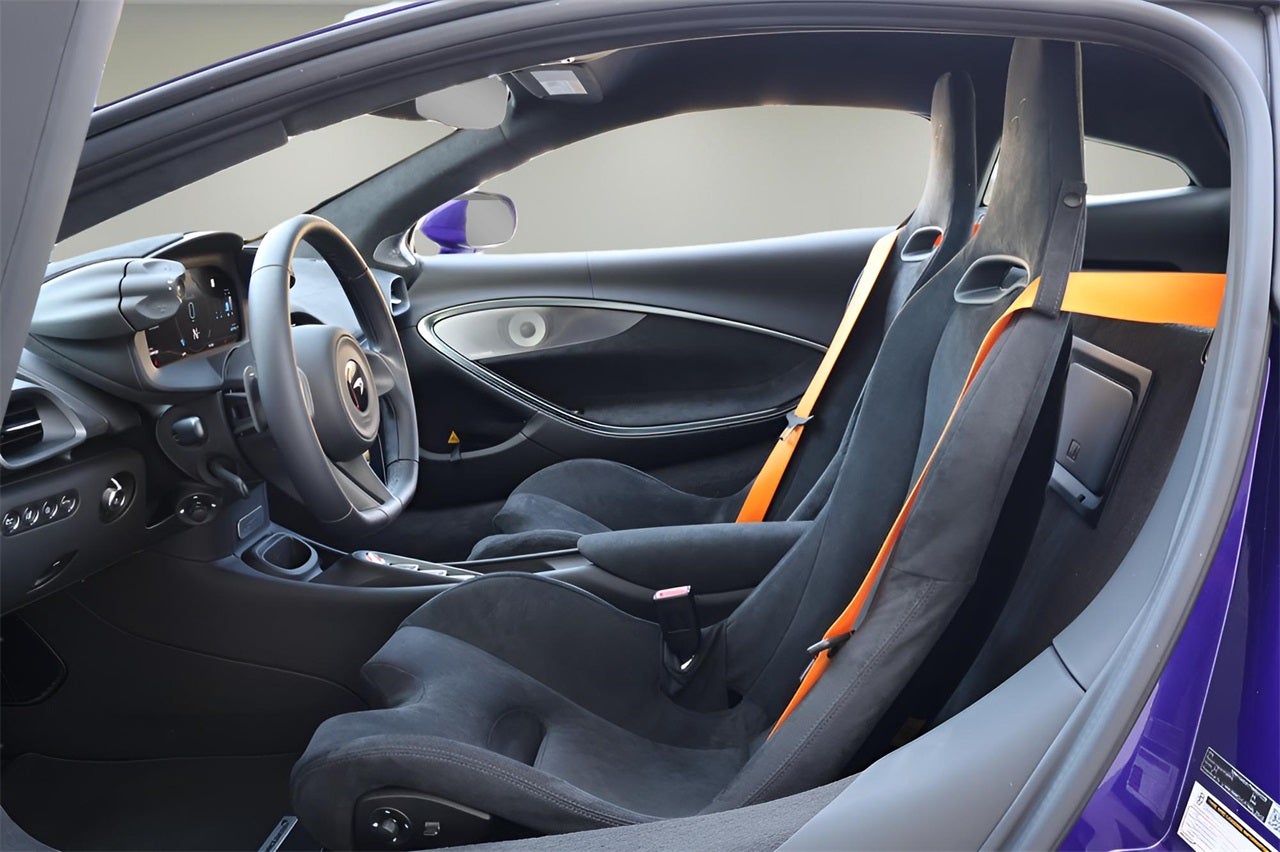 2026 McLaren Artura Base