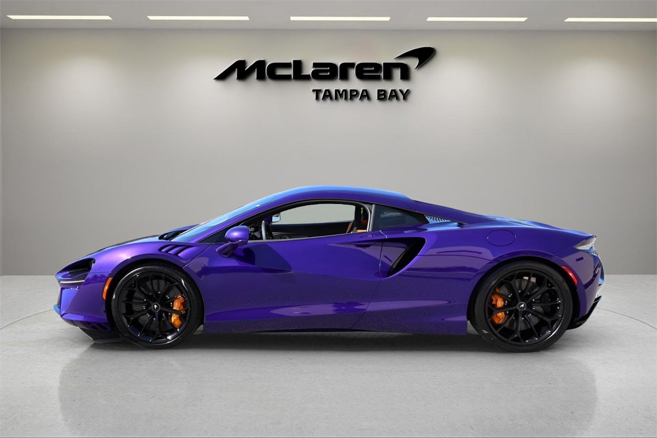 2026 McLaren Artura Base