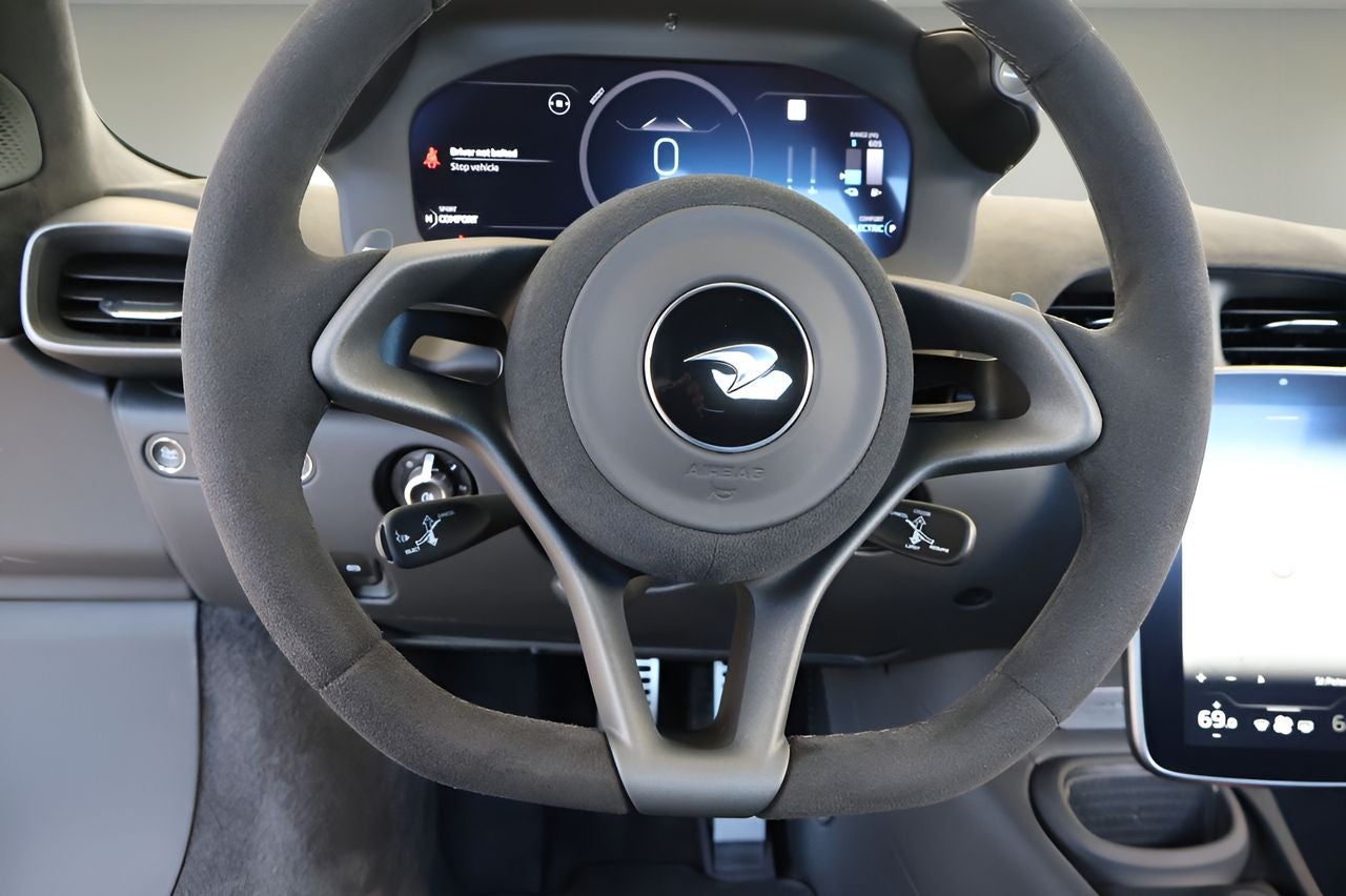 2026 McLaren Artura Base