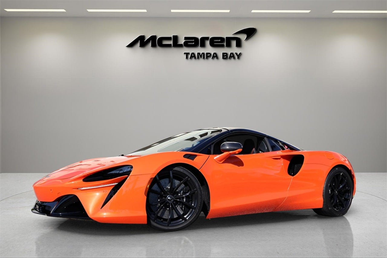 2026 McLaren Artura Base