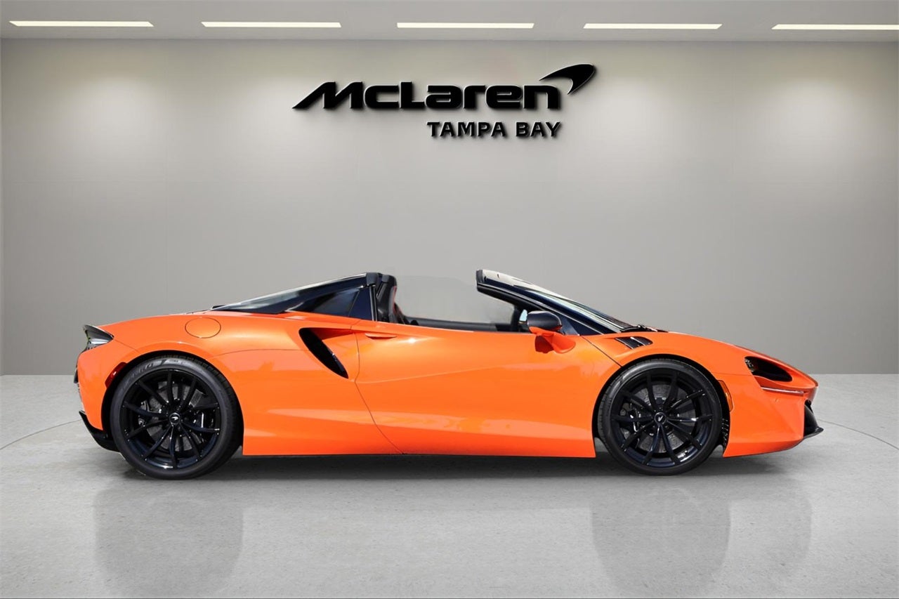 2026 McLaren Artura Base