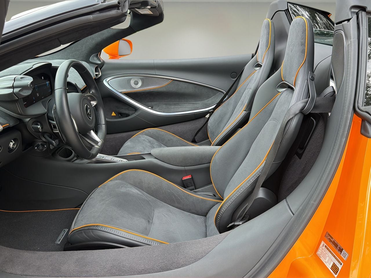 2026 McLaren Artura Base