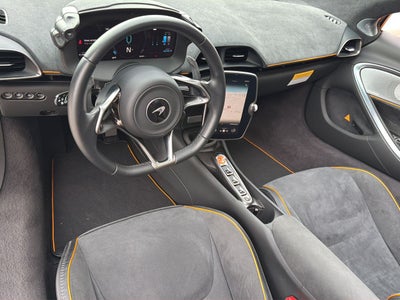 2026 McLaren Artura Base