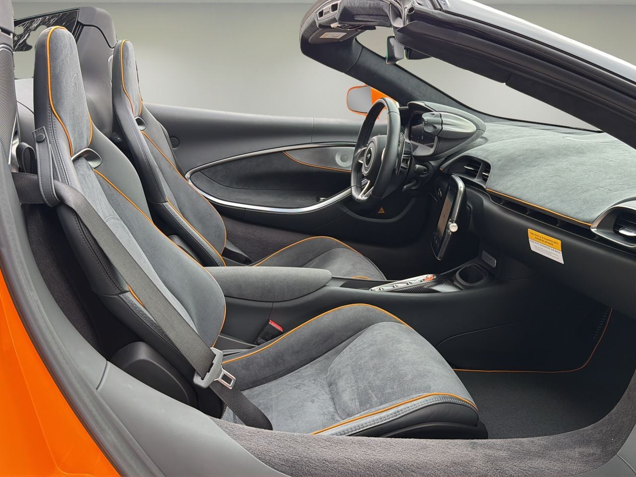 2026 McLaren Artura Base