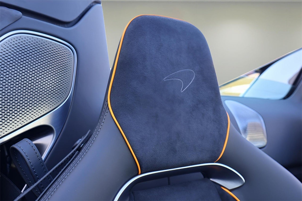 2026 McLaren Artura Base