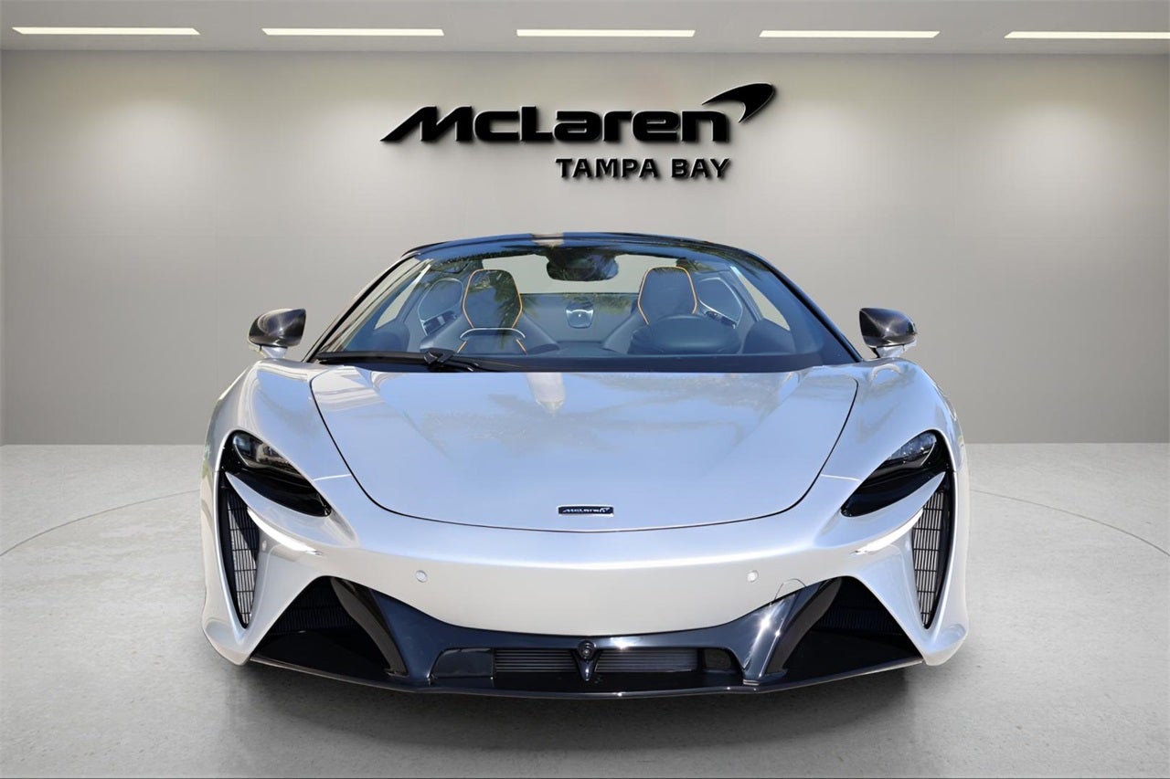 2026 McLaren Artura Base