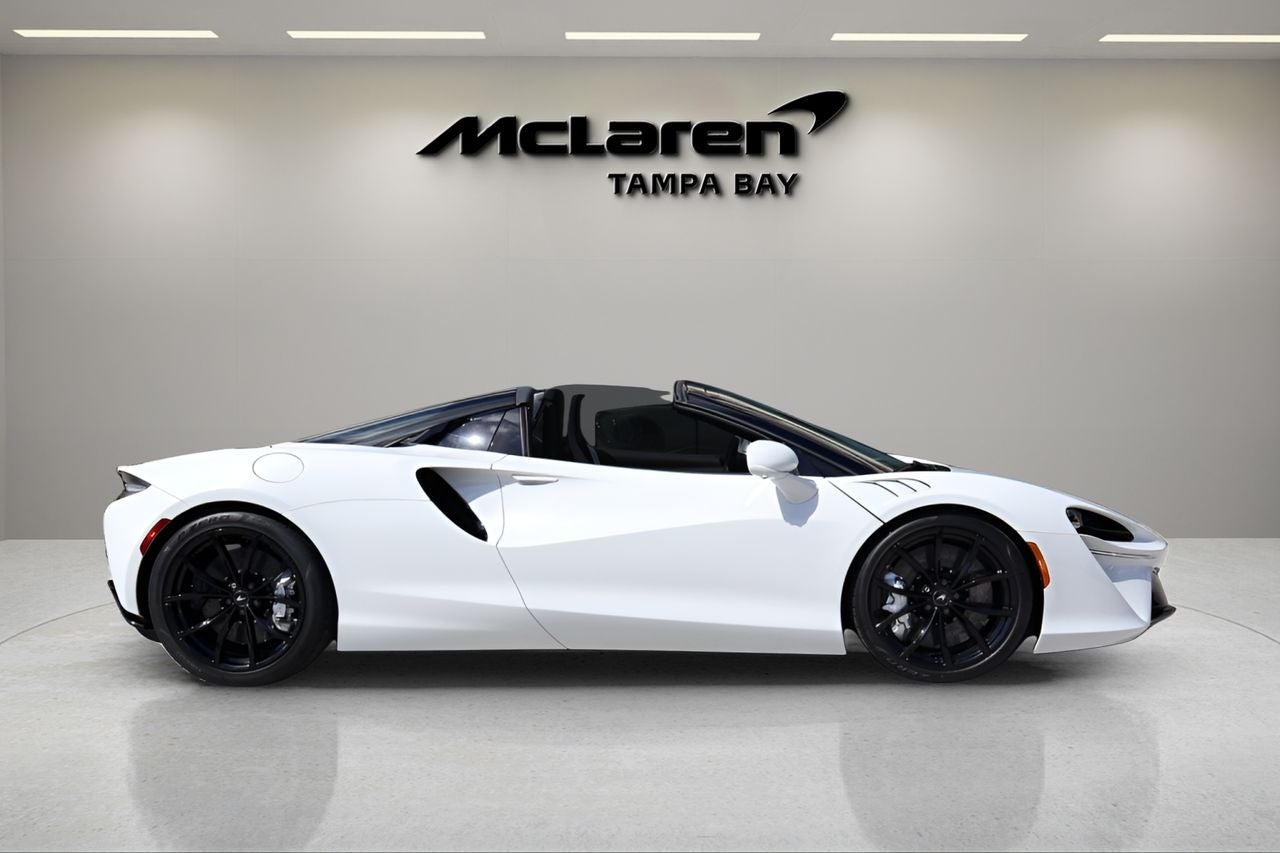 2026 McLaren Artura Base