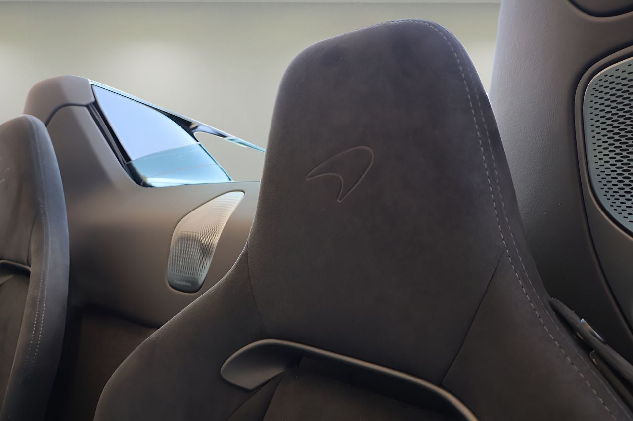 2026 McLaren Artura Base