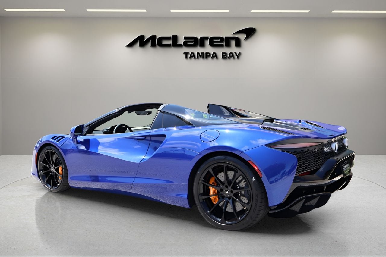 2026 McLaren Artura Base