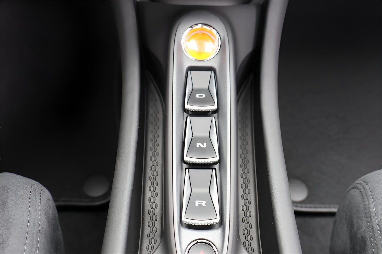 2025 McLaren Artura Base