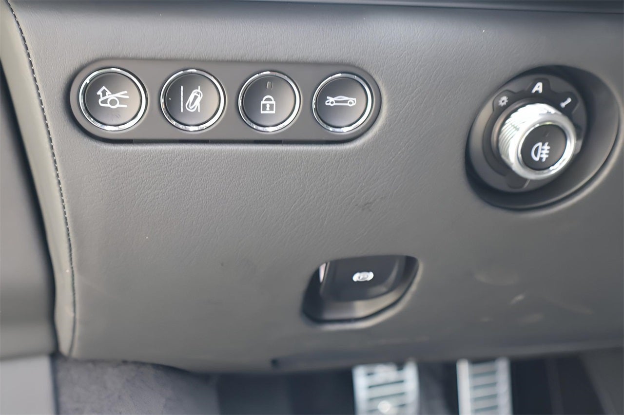 2025 McLaren Artura Base