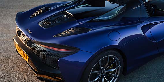 rear spoiler and carbon fiber materials